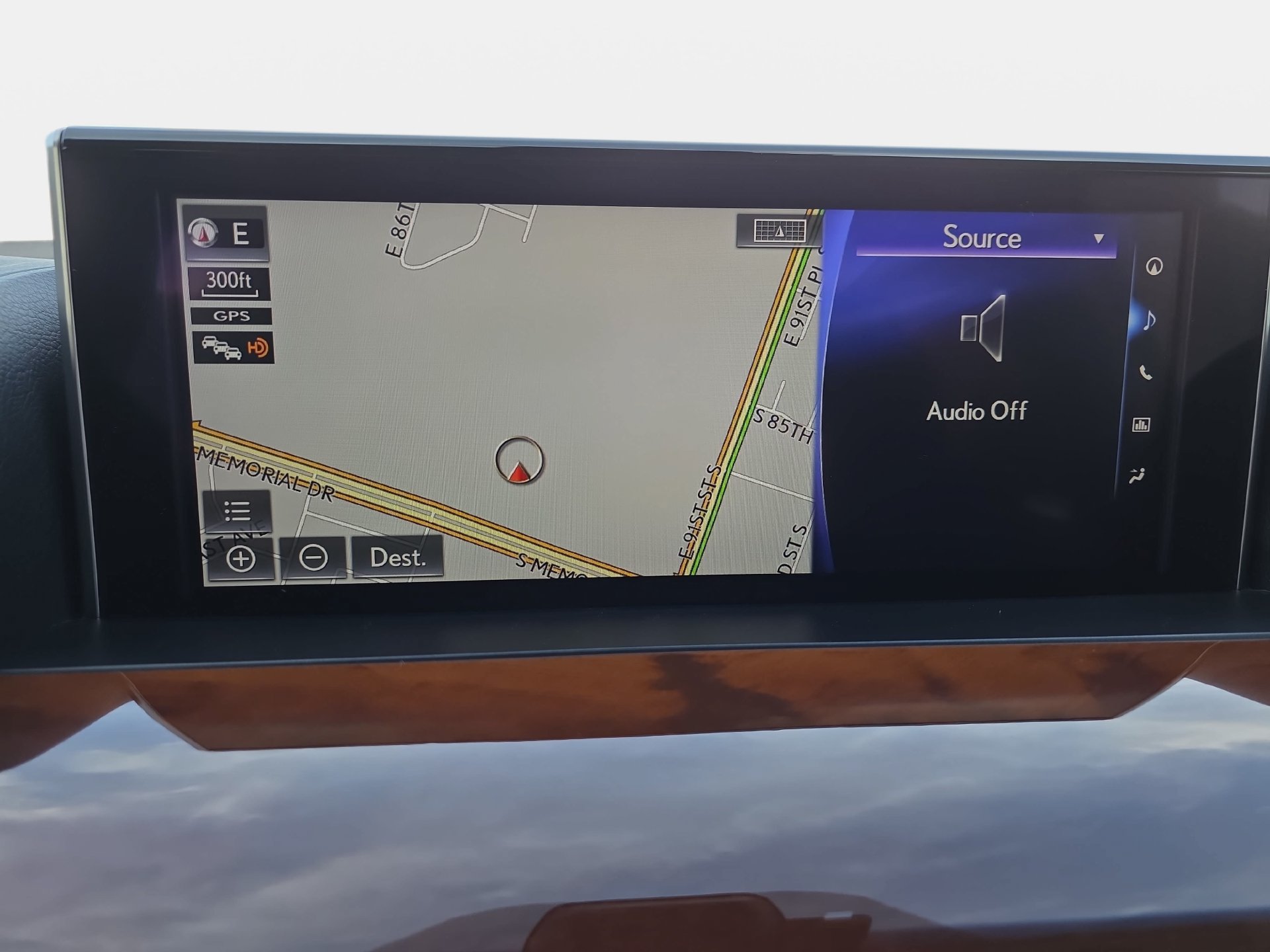 Used 2019 Lexus LX 570 4WD w/ Luxury Package image 22