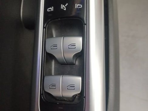 Used 2025 Mercedes-Benz C 300 Sedan image 16