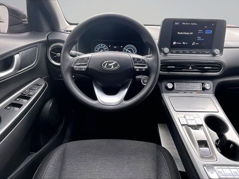 Used 2023 Hyundai Kona SE FWD image 5