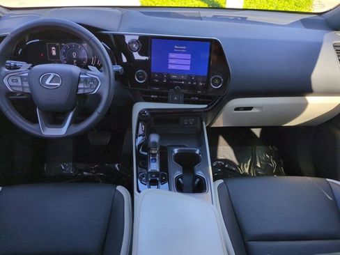 Used 2024 Lexus NX 250 FWD image 14