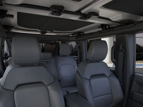 New 2025 Ford Bronco Badlands w/ Sasquatch Package image 12