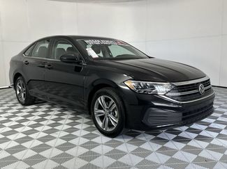 Used 2024 Volkswagen Jetta SE FWD video 2