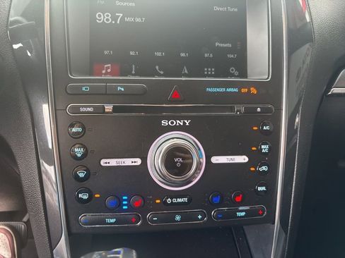 Used 2018 Ford Explorer Sport w/ Equipment Group 401A AWD/4WD image 15