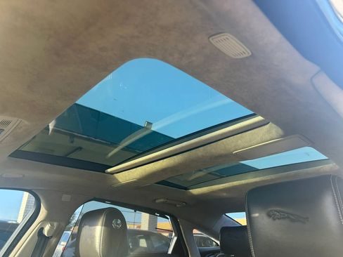 Used 2011 Jaguar XJ L RWD image 26