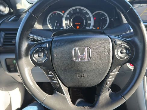 Used 2015 Honda Accord Touring image 19