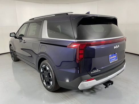 New 2026 Kia Carnival EX image 6