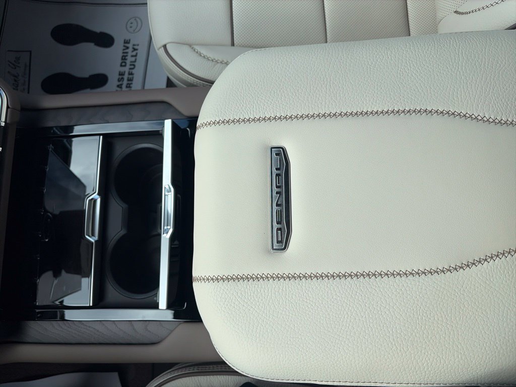 New 2026 GMC Yukon Denali w/ Advanced Technology Package AWD/4WD image 25