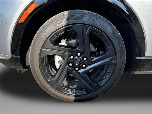 Certified 2025 Chevrolet Equinox EV RS AWD/4WD image 9