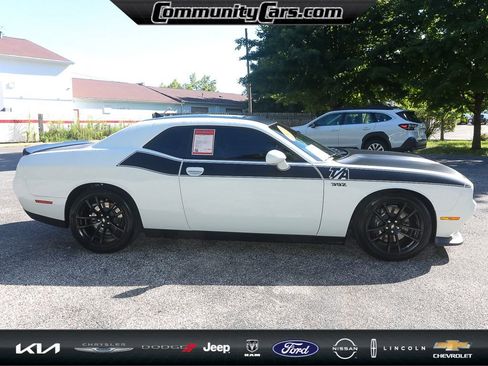 Used 2022 Dodge Challenger R/T Scat Pack w/ T/A Package image 8
