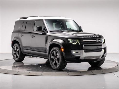 Used 2023 Land Rover Defender 110 S AWD/4WD image 7