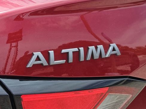 Used 2025 Nissan Altima 2.5 SR FWD image 10