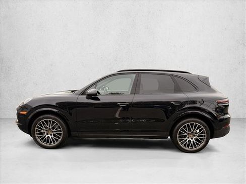 Used 2022 Porsche Cayenne S Platinum image 3