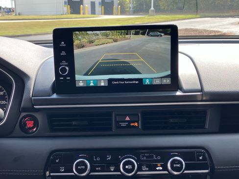 Used 2025 Honda Pilot EX-L image 27