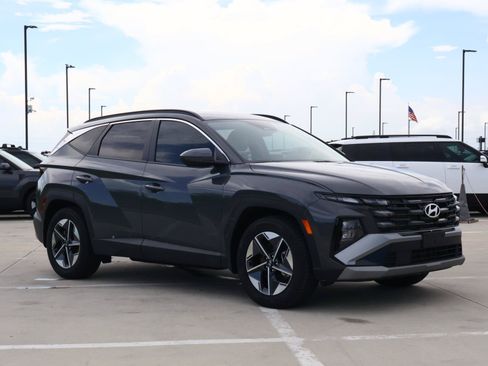 Used 2026 Hyundai Tucson SEL FWD image 6