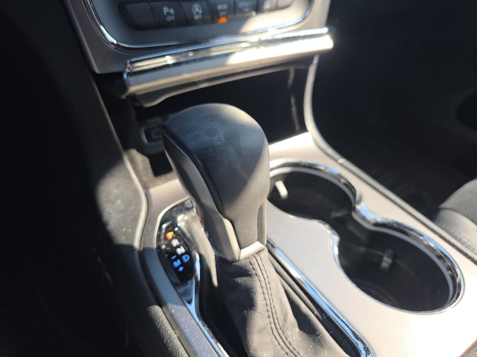 Used 2018 Jeep Grand Cherokee Altitude RWD image 20