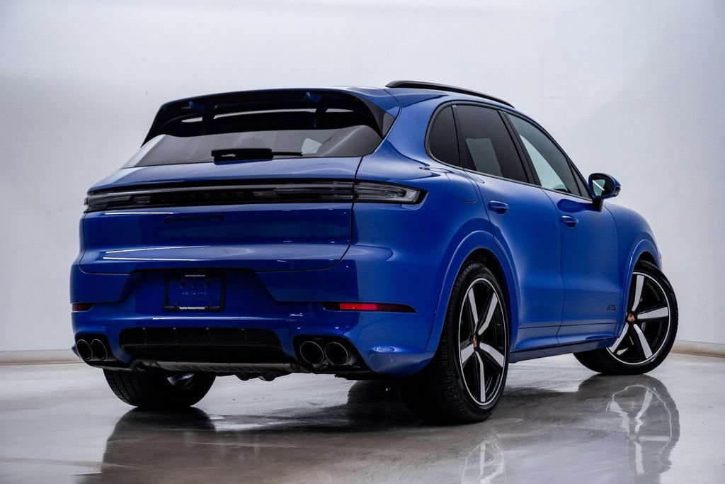 Used 2025 Porsche Cayenne GTS AWD/4WD image 11
