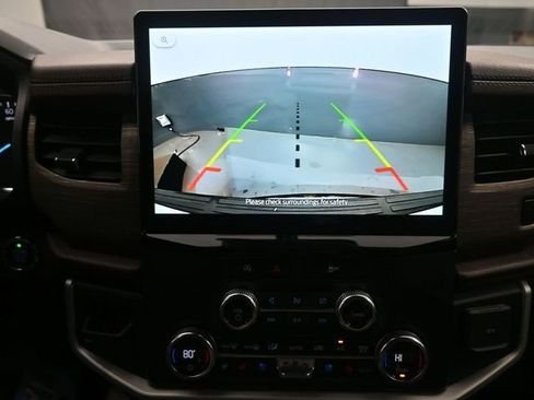 Used 2023 Ford Expedition Limited RWD image 12