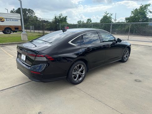 Certified 2023 Honda Accord EX image 7