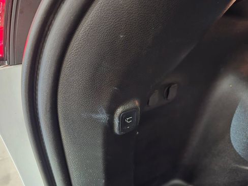 Used 2022 Jeep Cherokee Latitude Lux FWD image 44