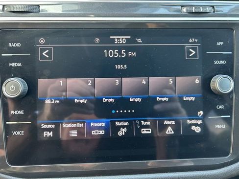 Certified 2024 Volkswagen Tiguan SE image 18