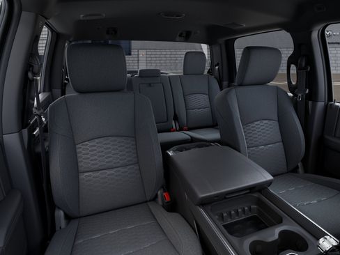 New 2026 RAM 3500 Big Horn AWD/4WD image 9