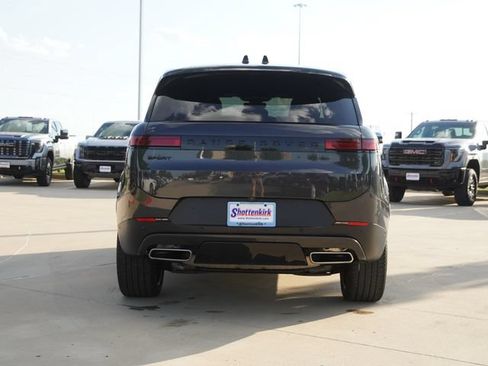 Used 2024 Land Rover Range Rover Sport SE AWD/4WD image 8