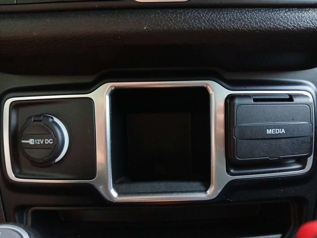 Used 2024 Jeep Wrangler Unlimited Sport AWD/4WD image 6