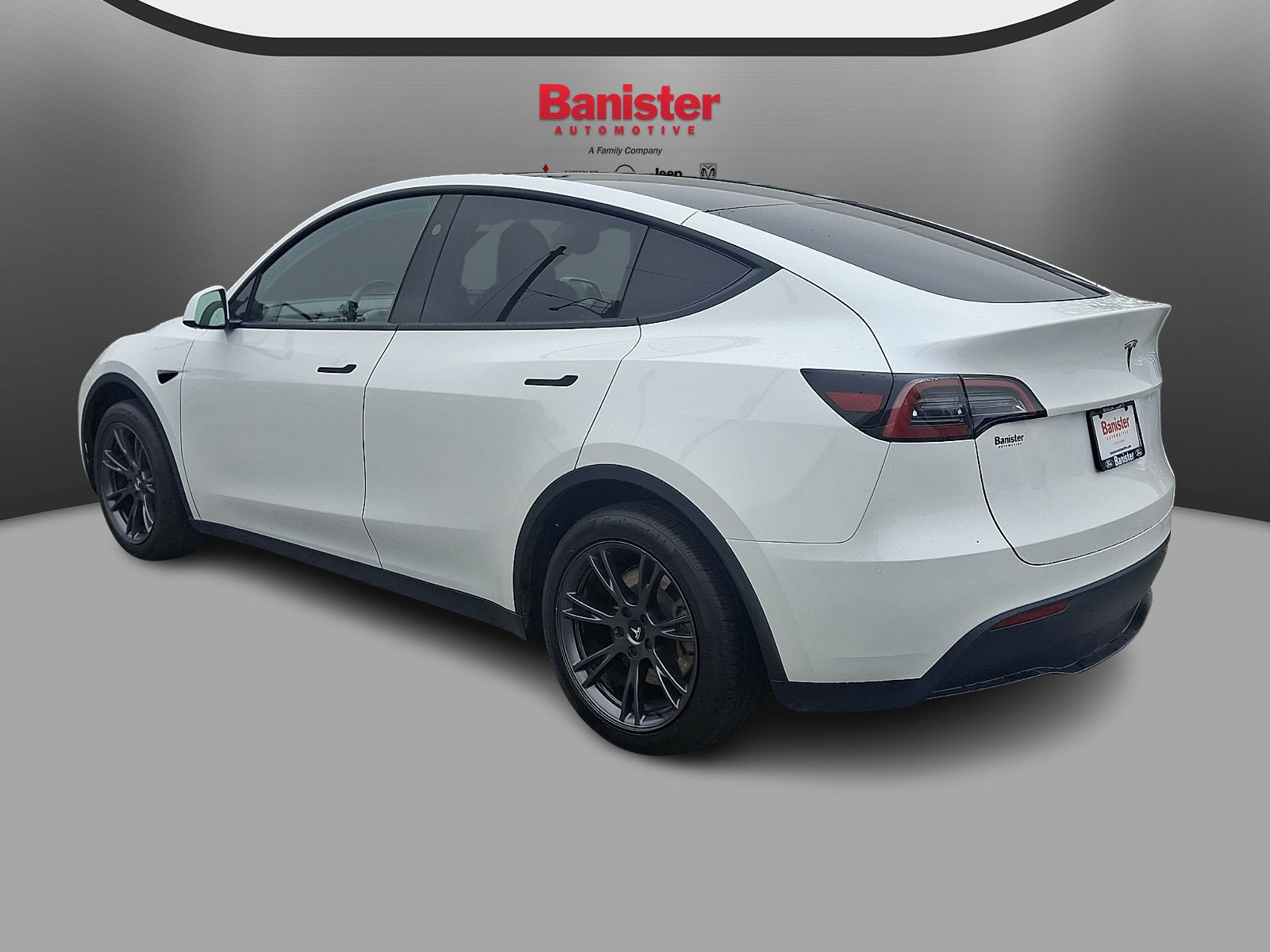 Used 2024 Tesla Model Y Long Range RWD image 6