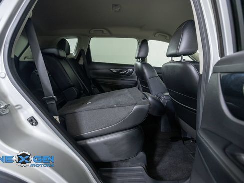 Used 2020 Nissan Rogue SL AWD/4WD image 36