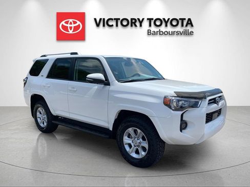 Used 2023 Toyota 4Runner SR5 Premium w/ Moonroof Package AWD/4WD image 5