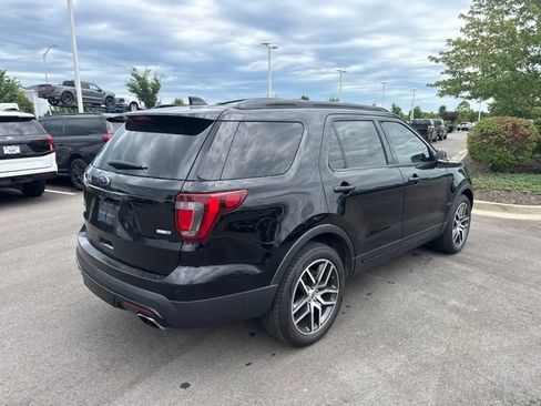 Used 2017 Ford Explorer Sport w/ Equipment Group 401A AWD/4WD image 7
