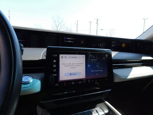 Used 2024 Lincoln Nautilus Reserve image 16