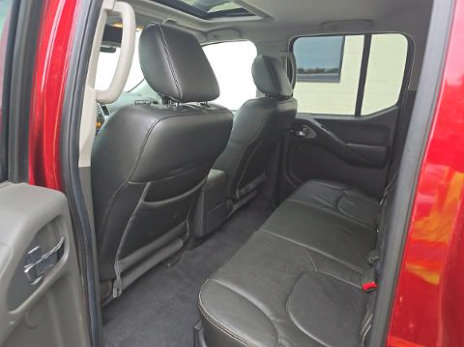 Used 2020 Nissan Frontier PRO-4X w/ Pro-4x Utility Package AWD/4WD image 8