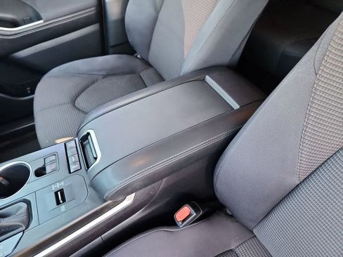 Used 2020 Toyota Highlander L image 20