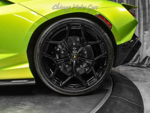 Used 2025 Lamborghini Revuelto AWD/4WD image 49