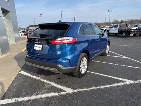 Certified 2024 Ford Edge SEL w/ Convenience Package image 6