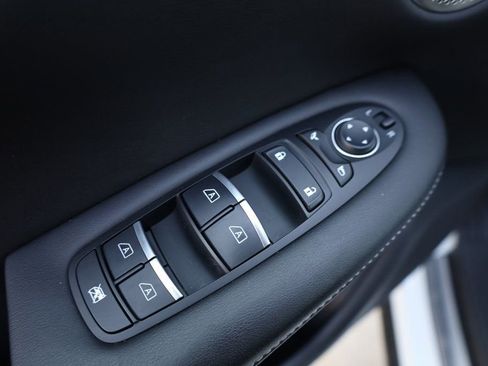 Used 2023 INFINITI QX50 Luxe image 32