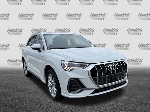 Used 2025 Audi Q3 2.0T Premium Plus w/ Premium Plus Package image 2