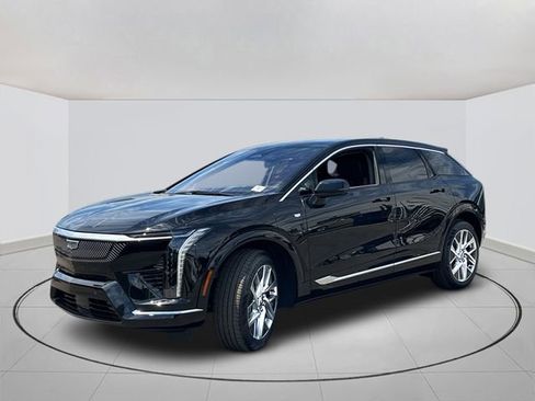 New 2025 Cadillac Optiq Luxury 1 image 10