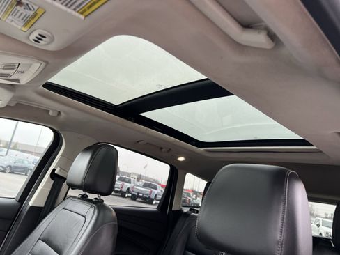 Used 2017 Ford Escape Titanium image 24