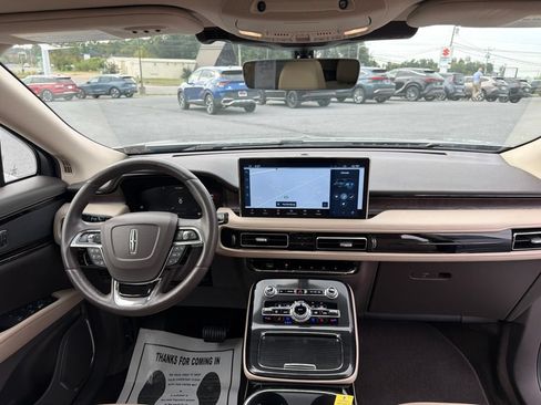 Certified 2022 Lincoln Nautilus Reserve AWD/4WD image 23