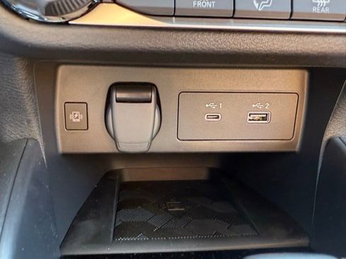 New 2025 Nissan Versa SR w/ Trunk Package image 28