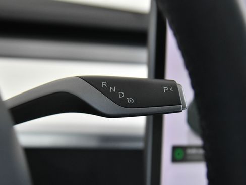 Used 2023 Tesla Model 3 Standard Range image 27