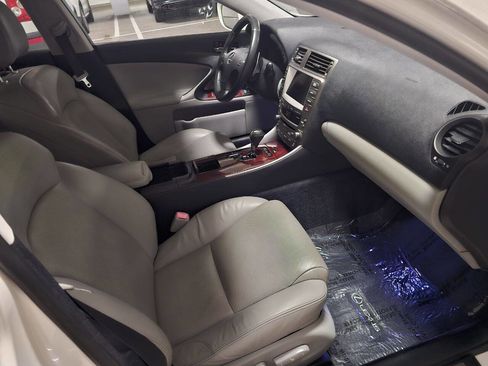 Used 2006 Lexus IS 350 image 21