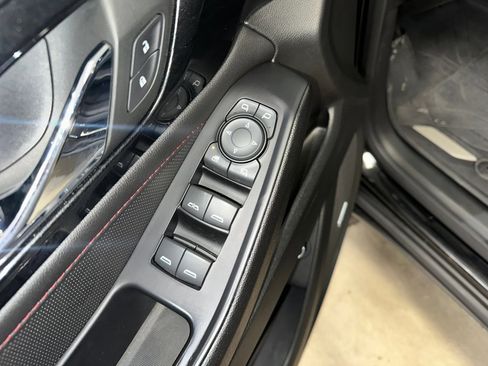 Certified 2023 Chevrolet Traverse RS w/ LPO, Floor Liner Package image 8