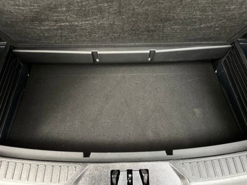 Used 2025 Ford Explorer Active image 40