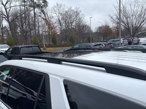 Used 2024 Honda Pilot Touring image 17