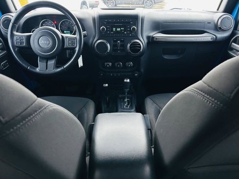 Used 2016 Jeep Wrangler Unlimited Sport image 16