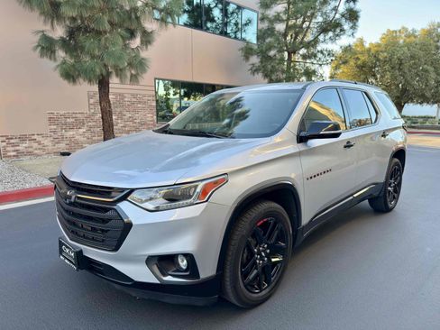 Used 2018 Chevrolet Traverse Premier w/ Redline Edition image 3