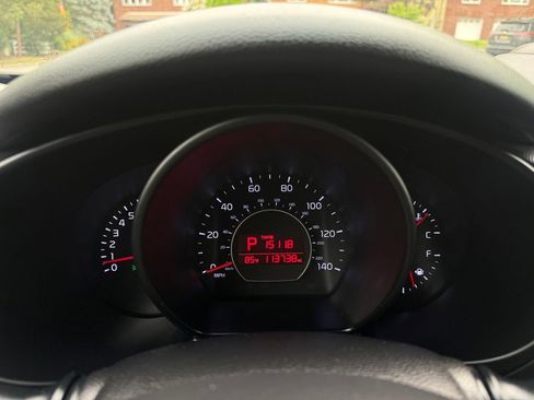 Used 2018 Kia Soul + FWD image 15